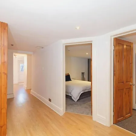 Apartman Stunning Spacious - Sleeps 6 Harrogate