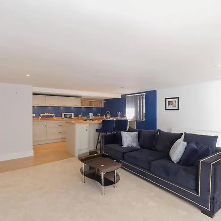Stunning Spacious - Sleeps 6 Harrogate