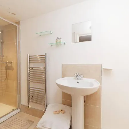 Apartman Stunning Spacious - Sleeps 6 Harrogate